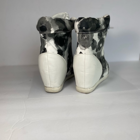 High top - Picture 4 of 6